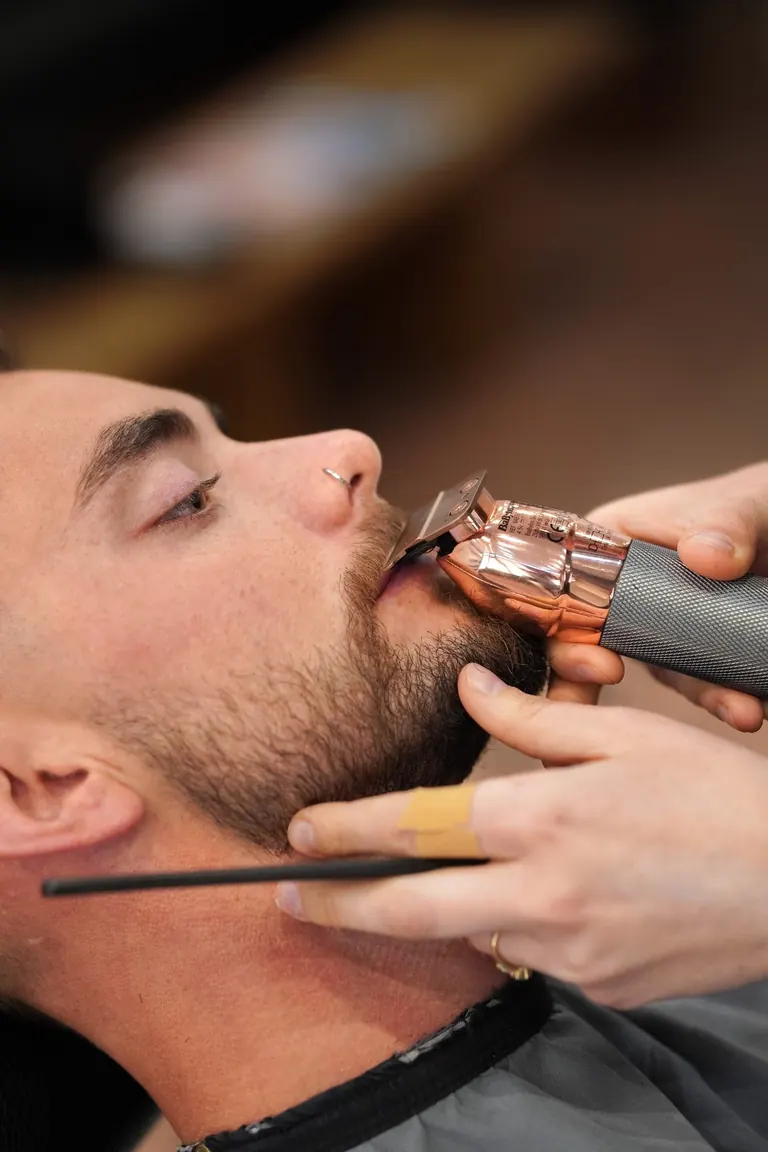 Antonio's Male Grooming, Bromley. A beard trim with clippers, close up.
